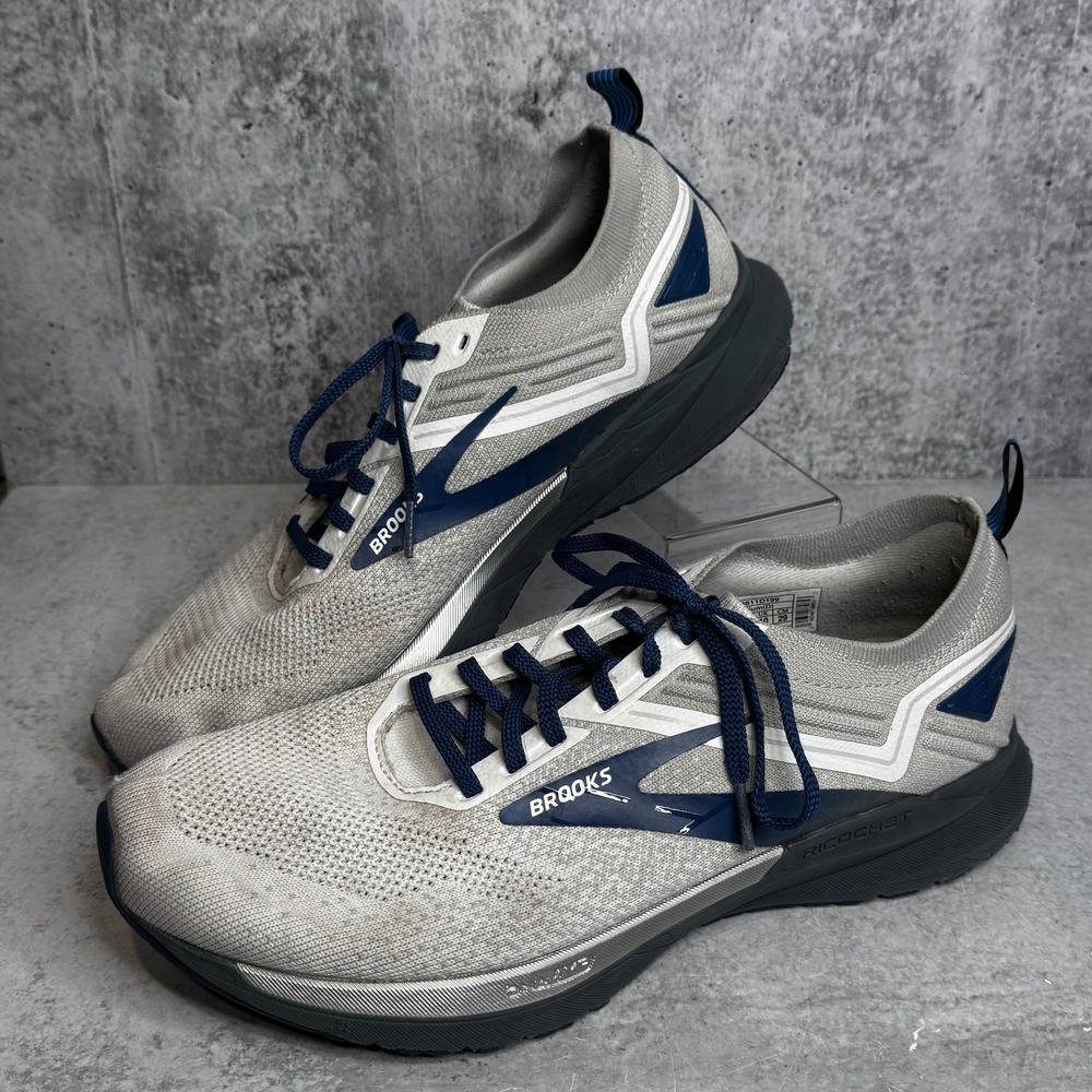Brooks Ricochet 3 Mens Running Shoes Grey Navy Blue 1103611D199 Size 11
